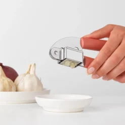 Brabantia Tasty+ Knoflookpers Terracotta Pink