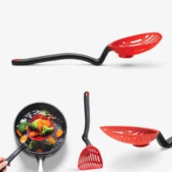 Dreamfarm Lestrain lepel met vergiet rood