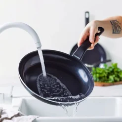 GreenPan Essence Perforated Base 2-delige Pannenset met keramische antikleeflaag 20/28 cm