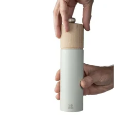 Peugeot Boreal Manuele zoutmolen in hout, 21cm, Saliegroen