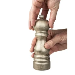 Peugeot Golden Paris Peper- & Zoutmolenset, goudkleurige afwerking, 18 cm. Gratis siliconen trechter