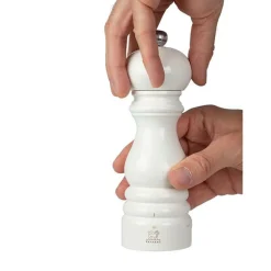 Peugeot Paris u'Select Manuele zoutmolen u'Select in gelakt hout, ivoor, 18 cm