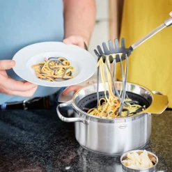 Rösle Spaghettilepel 32,5cm RVS met siliconen randen