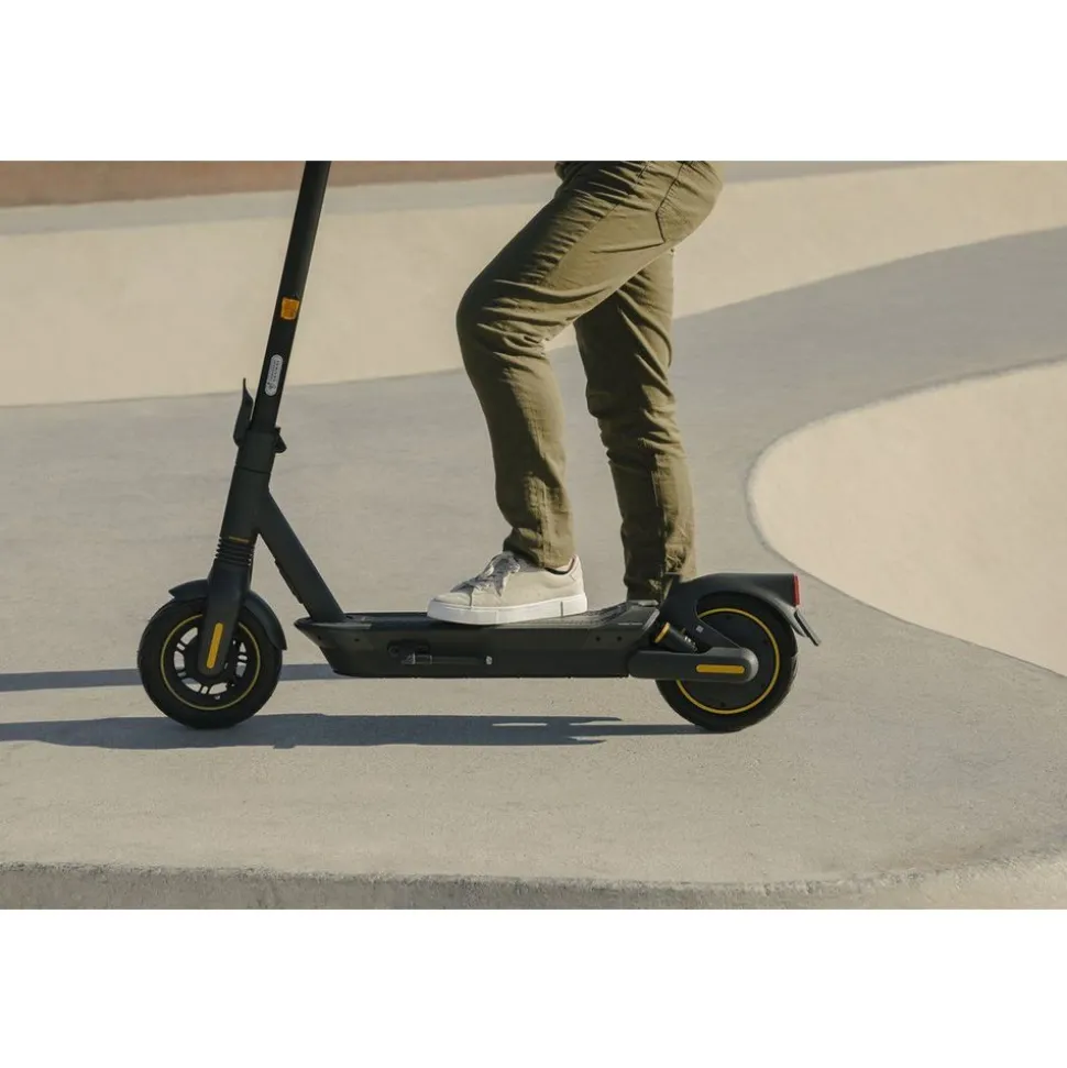 Segway-Ninebot Kickscooter Max G2E Powered by Segway - E-step - Actieradius: 70km - Snelheid: 25km/h