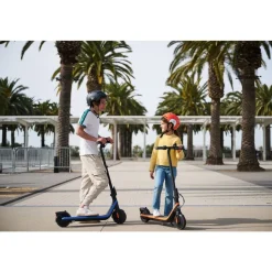 Segway-Ninebot Kickscooter C2 Pro E Powered by Segway E-step - Actieradius: 17km - Snelheid: 16km/h