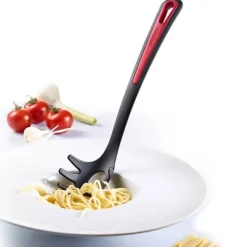 Westmark Gallant spaghettilepel uit kunststof zwart en rood 30.5cm